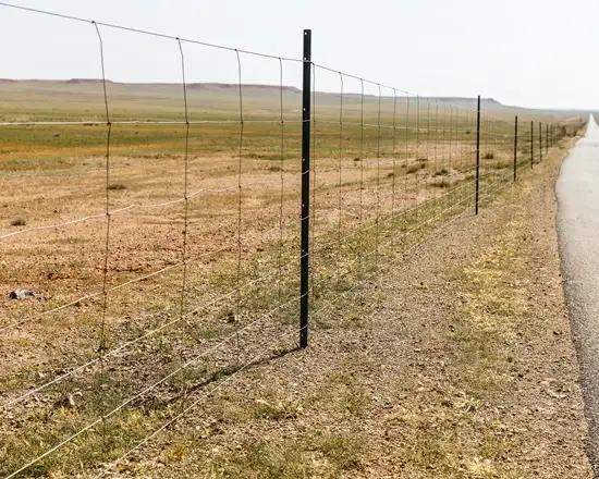 Y-shaped fence post for easy installation.